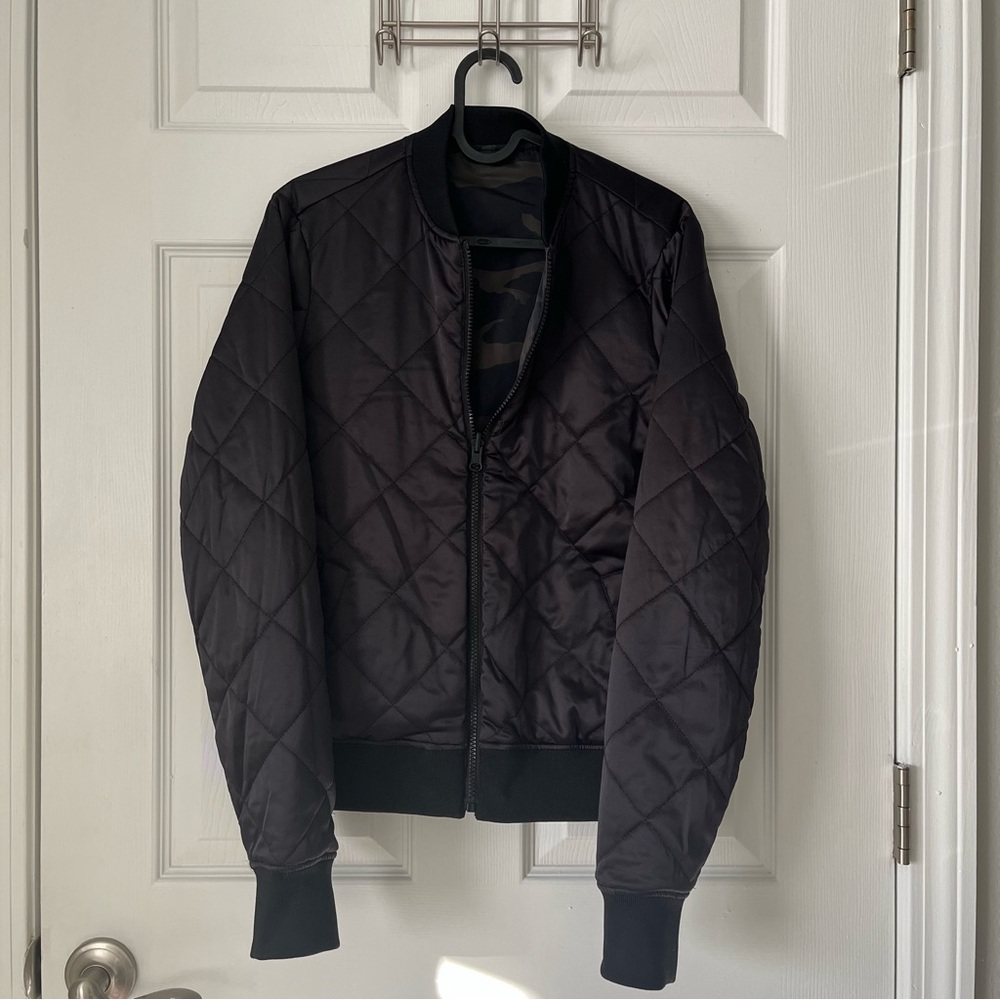 NWOT Women's Blanc Noir Reversible Bomber Jacket in Black & Camo size XS - Picture 3 of 11